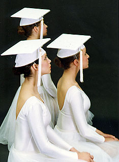 grad.jpg (25234 bytes)